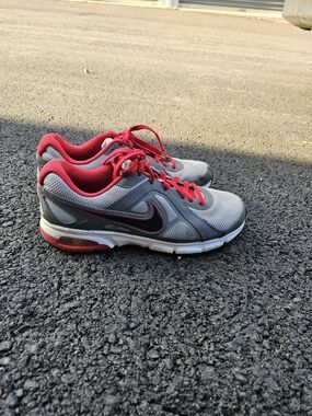 Nike Air Running Shoes Gray Red Size 11 Athletic Sneakers